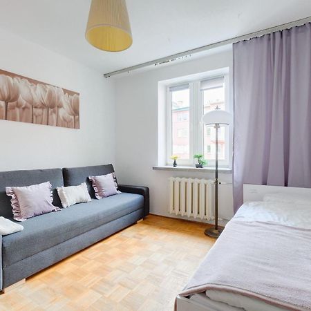 Spacious Apartment In Green Location Warsaw Exterior photo