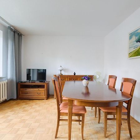Spacious Apartment In Green Location Warsaw Exterior photo